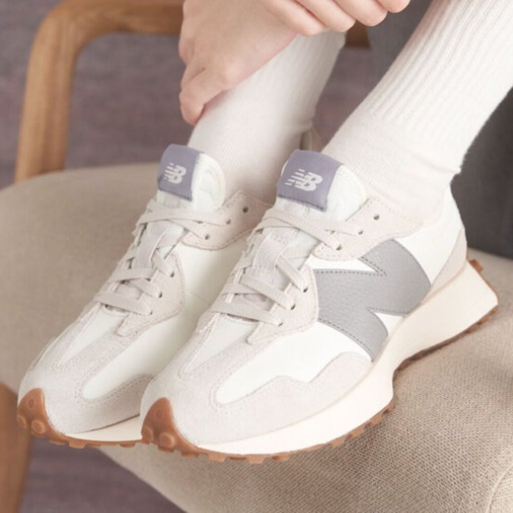 New Balance 327Women Sneakers Shoes Leather Sea Salt Brighton Grey various sizes - Picture 3 of 13